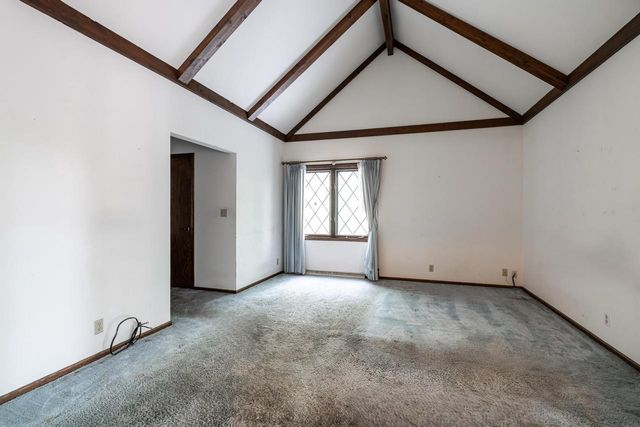 2542 W Wending DRIVE, Glendale, WI 53209
