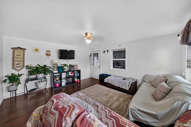 410 Preston Drive, South Bend, IN 46615