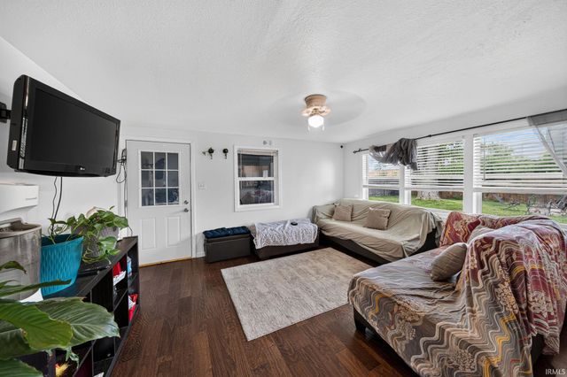 410 Preston Drive, South Bend, IN 46615