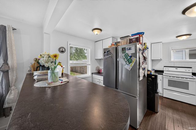 410 Preston Drive, South Bend, IN 46615