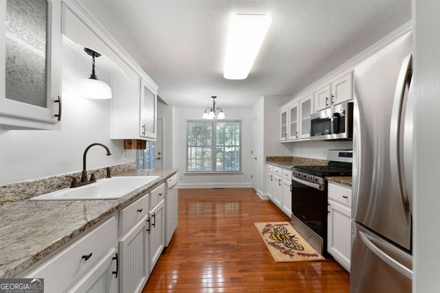 24 Woodhaven Court SW, Cartersville, GA 30120