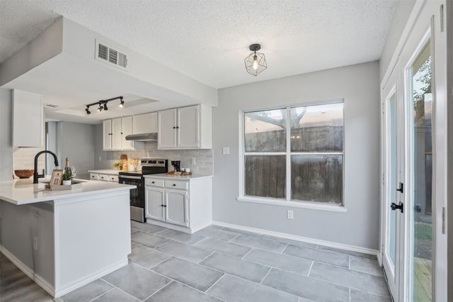 3121 Castle Rock Lane, Garland, TX 75044