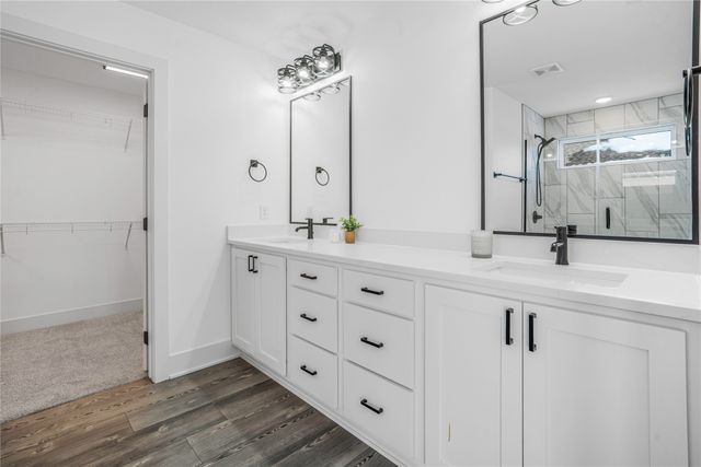 4500 NW 167th Street, Clive, IA 50325