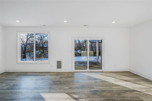 4500 NW 167th Street, Clive, IA 50325