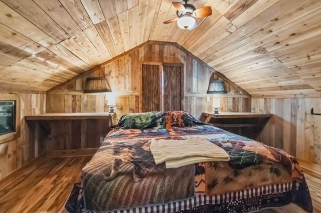 16710 Kentucky 1247, Waynesburg, KY 40489