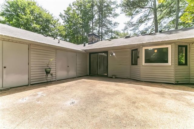 1408 Fairfield Drive SW, Lilburn, GA 30047