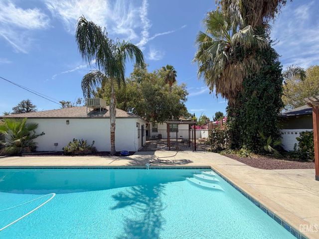 2508 3rd Street, Bakersfield, CA 93304