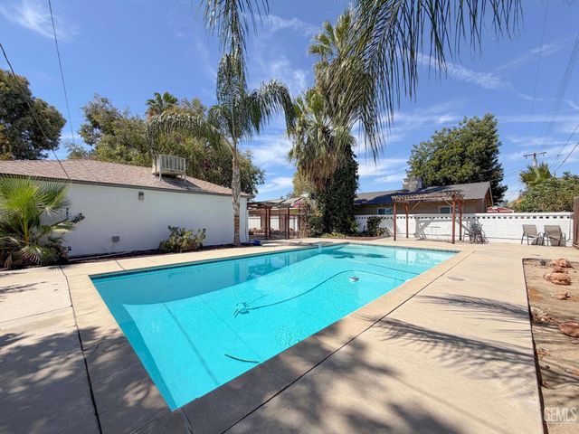 2508 3rd Street, Bakersfield, CA 93304