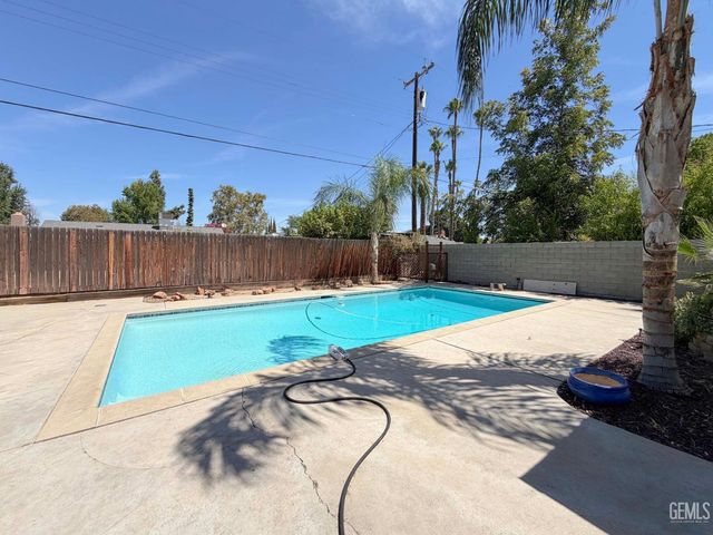 2508 3rd Street, Bakersfield, CA 93304
