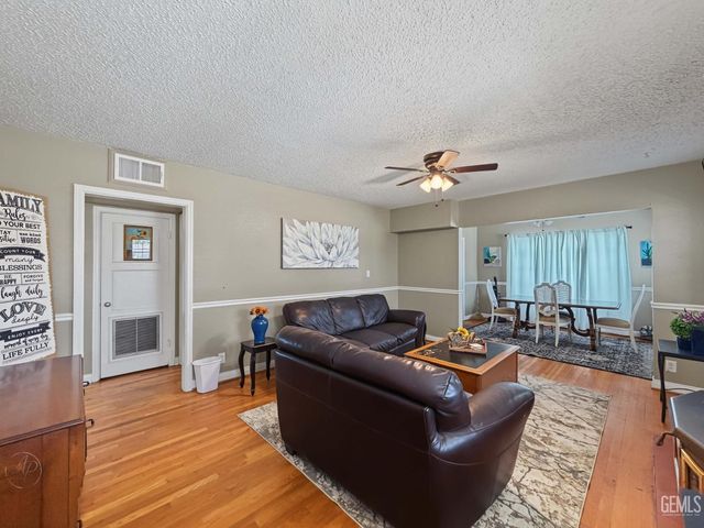 2508 3rd Street, Bakersfield, CA 93304