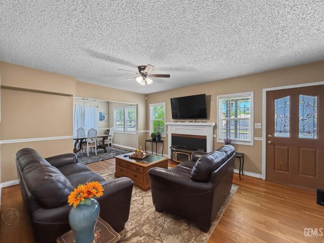 2508 3rd Street, Bakersfield, CA 93304