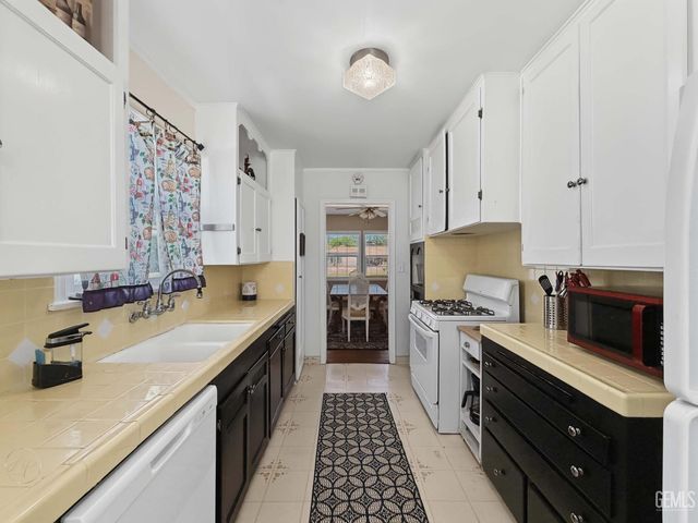 2508 3rd Street, Bakersfield, CA 93304