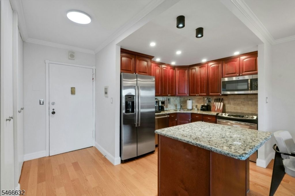 7855 Boulevard East 5K, North Bergen Twp., NJ 07047 — photo 2