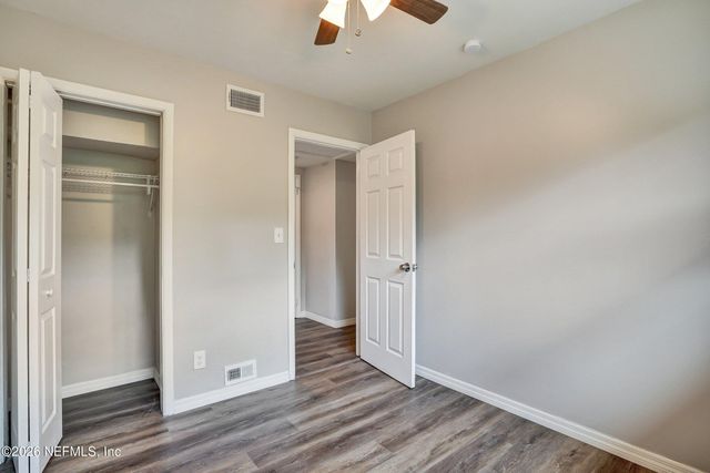 8023 CHATEAU Drive S, Jacksonville, FL 32221