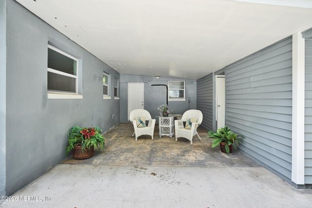 8023 CHATEAU Drive S, Jacksonville, FL 32221
