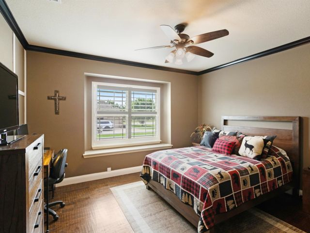 178 Las Colinas Trail, Cross Roads, TX 76227