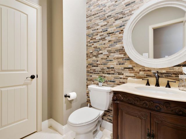 178 Las Colinas Trail, Cross Roads, TX 76227