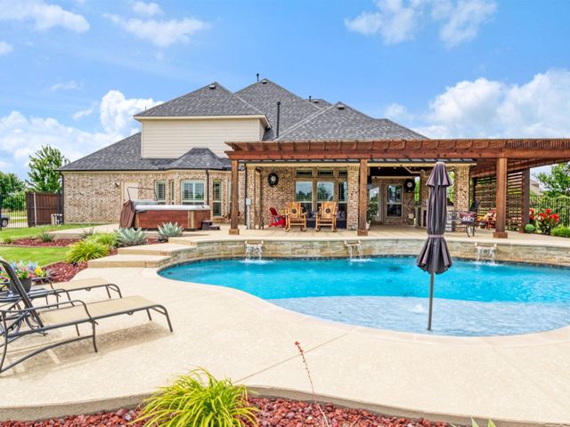 178 Las Colinas Trail, Cross Roads, TX 76227