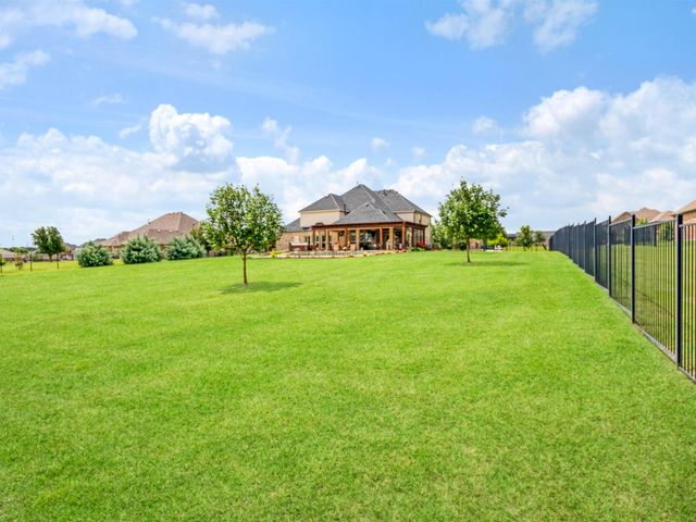 178 Las Colinas Trail, Cross Roads, TX 76227