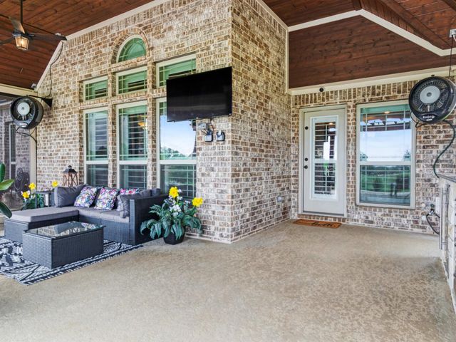 178 Las Colinas Trail, Cross Roads, TX 76227