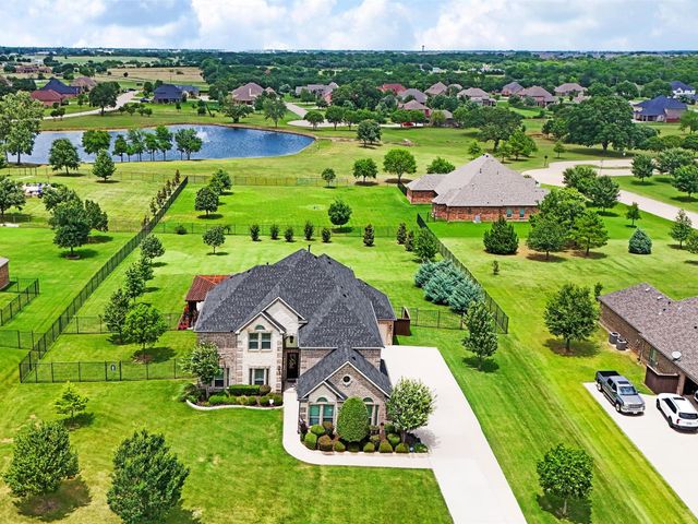 178 Las Colinas Trail, Cross Roads, TX 76227
