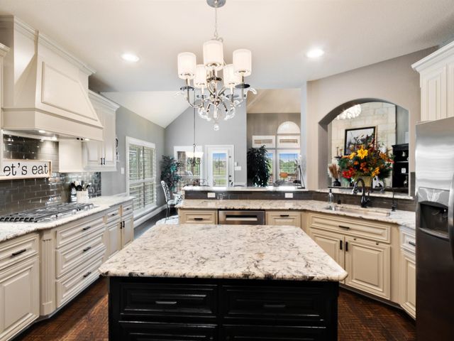 178 Las Colinas Trail, Cross Roads, TX 76227
