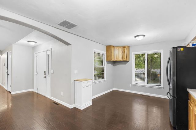 2207 E Cardinal, Springfield, MO 65804