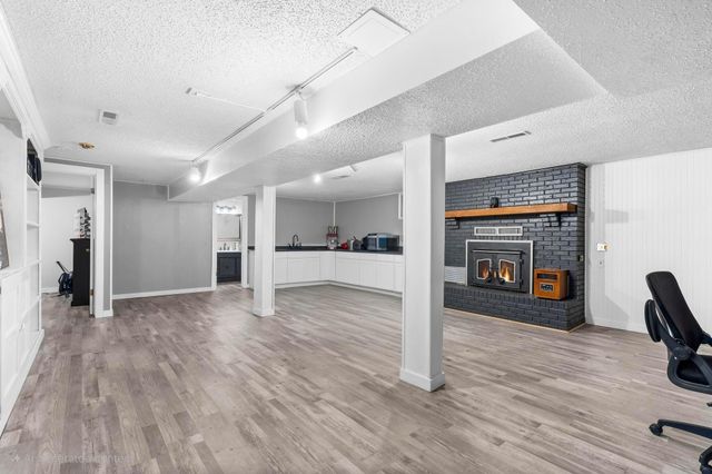 2207 E Cardinal, Springfield, MO 65804