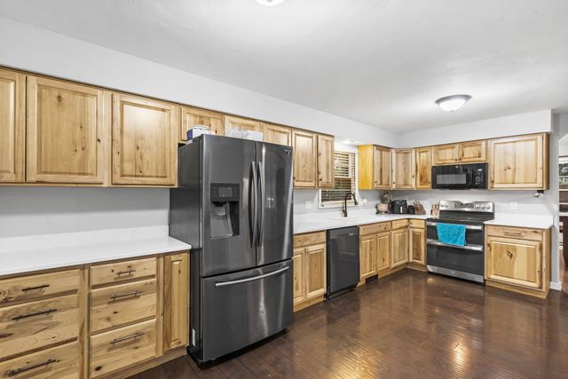 2207 E Cardinal, Springfield, MO 65804