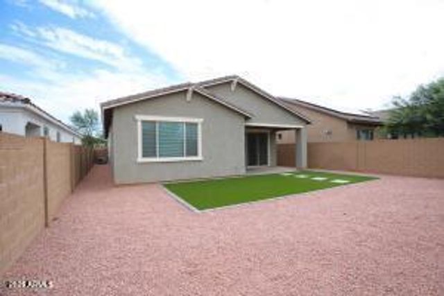 9127 W Minnezona Avenue, Phoenix, AZ 85037