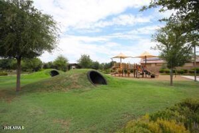9127 W Minnezona Avenue, Phoenix, AZ 85037