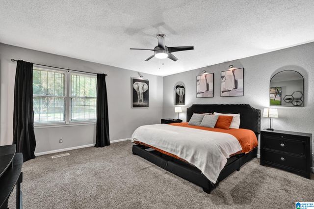 404 MEMORIAL DRIVE SW, Bessemer, AL 35022