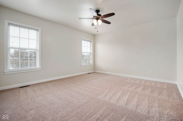 5026 W Stonehaven Lane, New Palestine, IN 46163