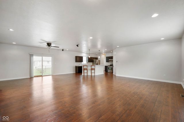 5026 W Stonehaven Lane, New Palestine, IN 46163