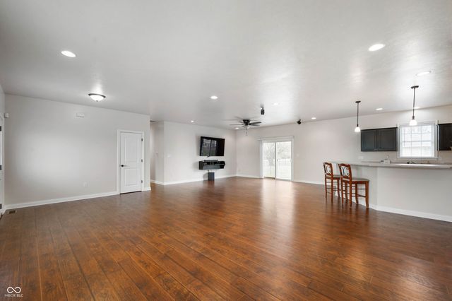 5026 W Stonehaven Lane, New Palestine, IN 46163