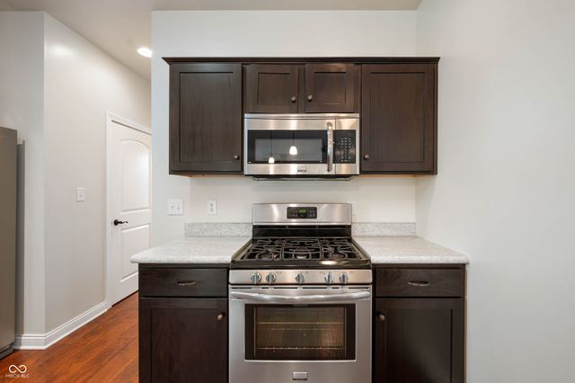 5026 W Stonehaven Lane, New Palestine, IN 46163