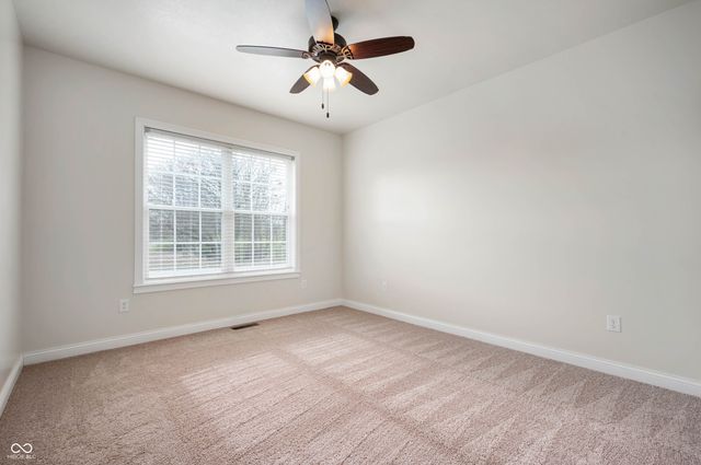 5026 W Stonehaven Lane, New Palestine, IN 46163