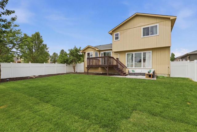 821 S SALISH Ct, Spokane, WA 99224
