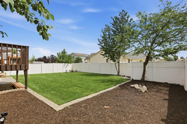821 S SALISH Ct, Spokane, WA 99224