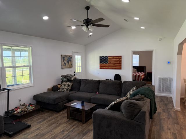 3872 York Hwy, Gainesboro, TN 38562