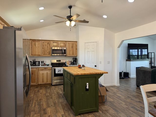 3872 York Hwy, Gainesboro, TN 38562