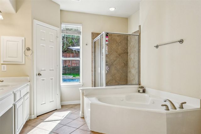 9008 Thompson Drive, Argyle, TX 76226