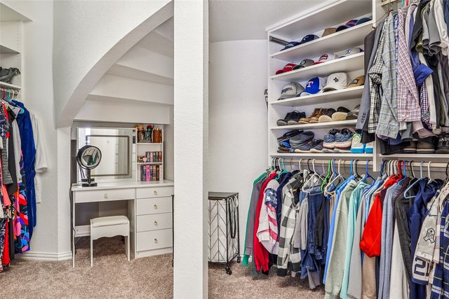 9008 Thompson Drive, Argyle, TX 76226