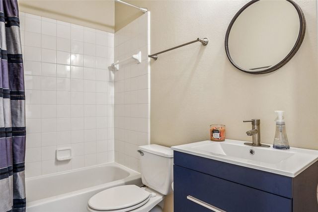 9008 Thompson Drive, Argyle, TX 76226