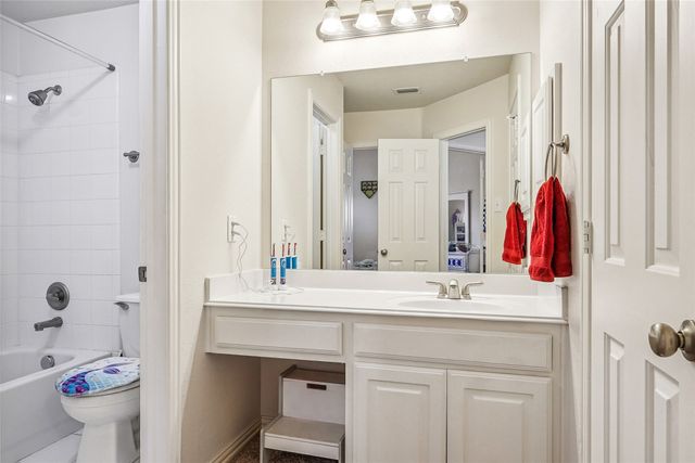 9008 Thompson Drive, Argyle, TX 76226