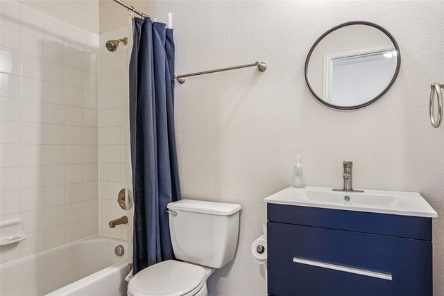 9008 Thompson Drive, Argyle, TX 76226