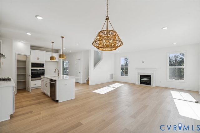 4612 Chesler Dr, Moseley, VA 23120
