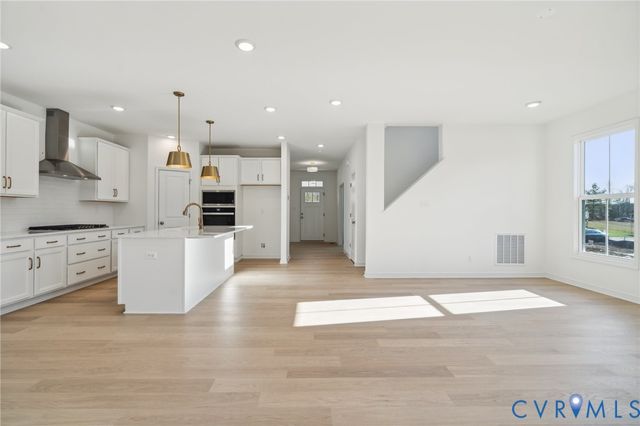 4612 Chesler Dr, Moseley, VA 23120