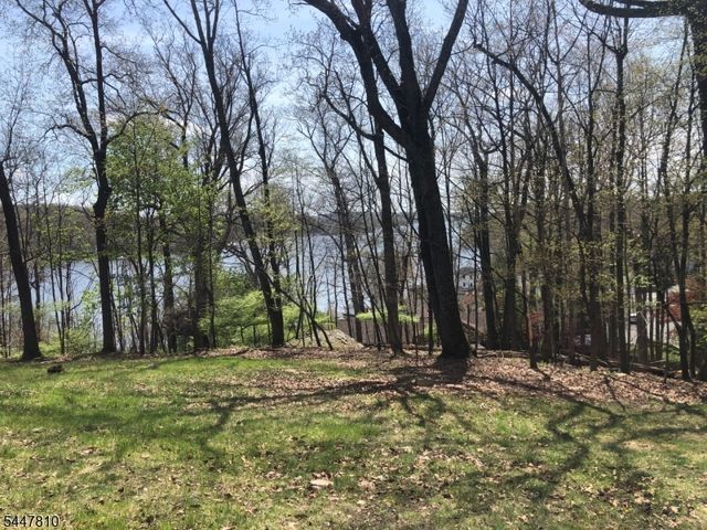 13 Maine St, Jefferson Twp., NJ 07849