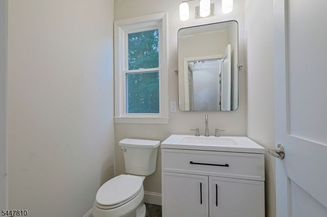 13 Maine St, Jefferson Twp., NJ 07849